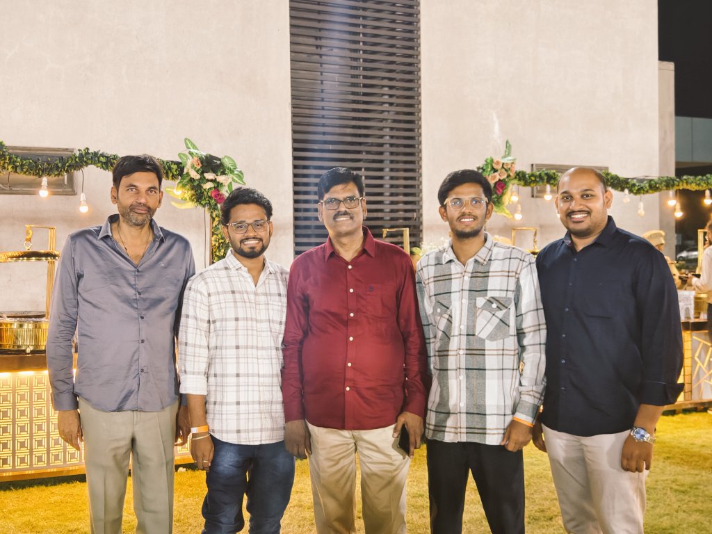 K.Muralidhar Reddy (@kmr1508) on Twitter photo "Had the privilege of meeting <a href="/PRSundar64/">P R Sundar</a> at #IOC6.0 by Jainam Broking! Great insights and discussions on options trading. #StockMarket #OptionsTrading #TradingCommunity"
<a href="/jainambroking/">JAINAM BROKING LIMITED</a> "Had the privilege of meeting <a href="/PRSundar64/">P R Sundar</a> at #IOC6.0 by Jainam Broking! Great insights and discussions on options trading. #StockMarket #OptionsTrading #TradingCommunity"
<a href="/jainambroking/">JAINAM BROKING LIMITED</a>