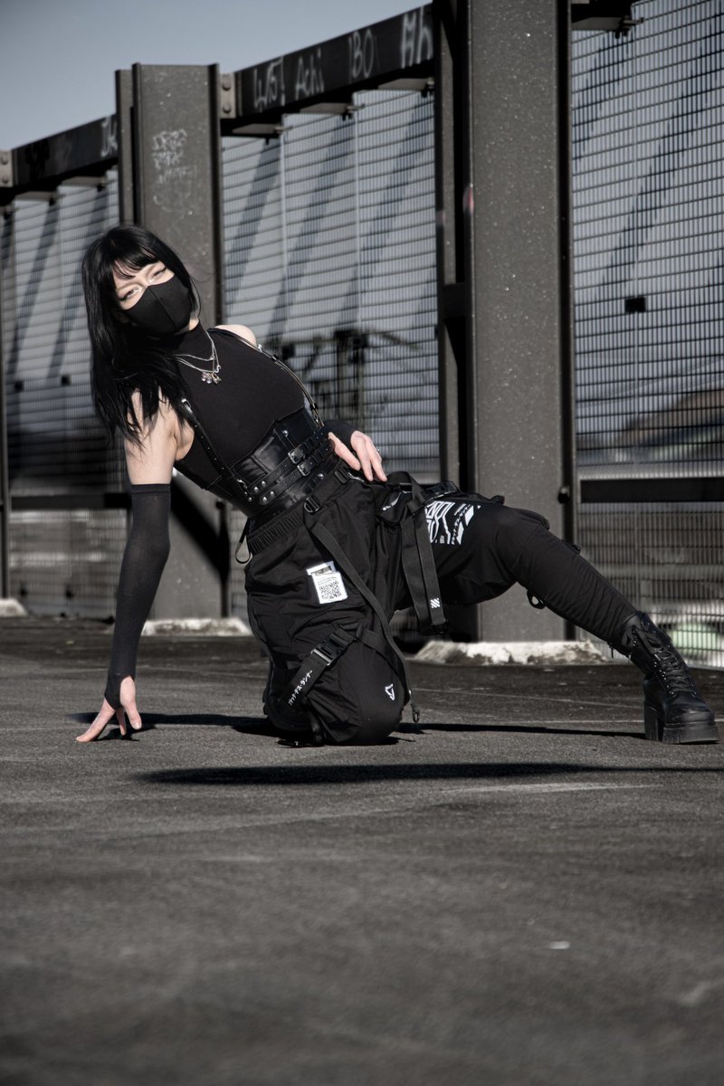 SmokeLxsa's tweet photo. How’s everyone’s weekend so far?🖤⛓️ https://t.co/XPot2DkQhY