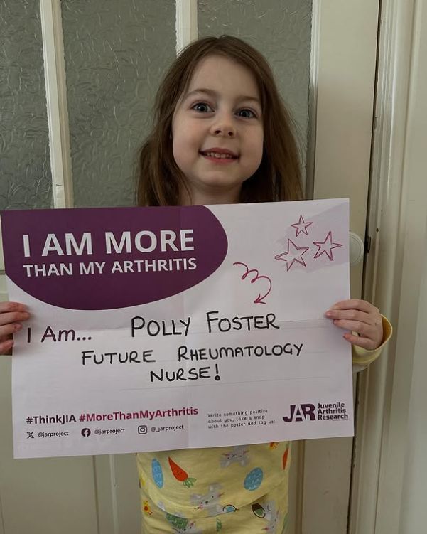 "I am Polly Foster. Future rheumatology nurse."
When Polly's family shared this photo with us, it made us smile the biggest smile. We absolutely LOVE your poster. 
#MoreThanMyArthritis #ThinkJIA #JIA #JIAUK #PaediatricRheumatology #ChildrenGetArthritisToo @presociety_ <a href="/eular_org/">EULAR</a>