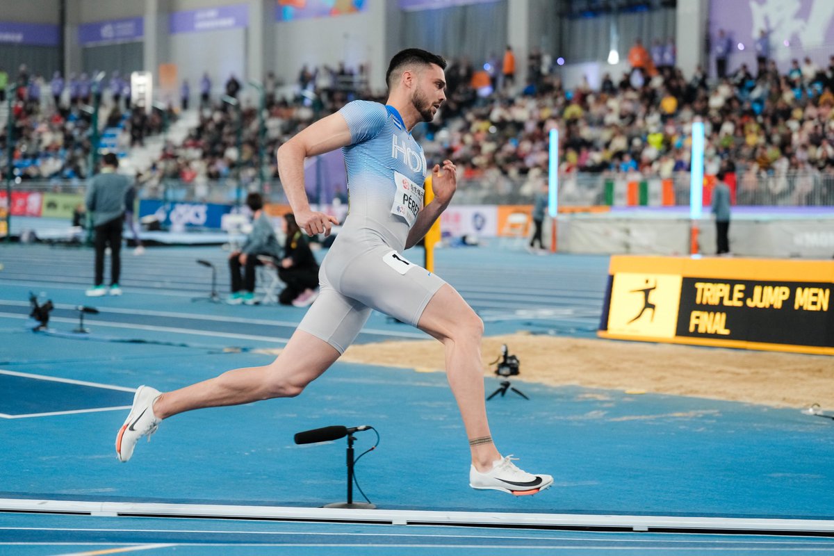 No es la actuación con la que hubiera soñado debutar en un Campeonato del Mundo, pero esto es lo que hay. Di lo que tenía.
Me siento muy afortunado por haber vivido algo así y por disfrutar como un crío en una cita tan especial.

Gracias a los que siempre estáis. Esto es vuestro.