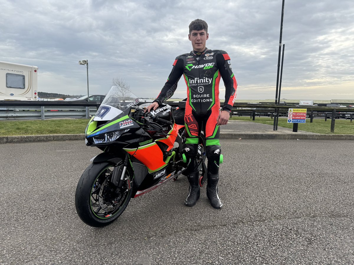 Great day today learning so much !! New bike motec data made loads of progress roll on tomorrow 🏆<a href="/NoLimitsOnTrack/">No Limits Trackdays</a> racing