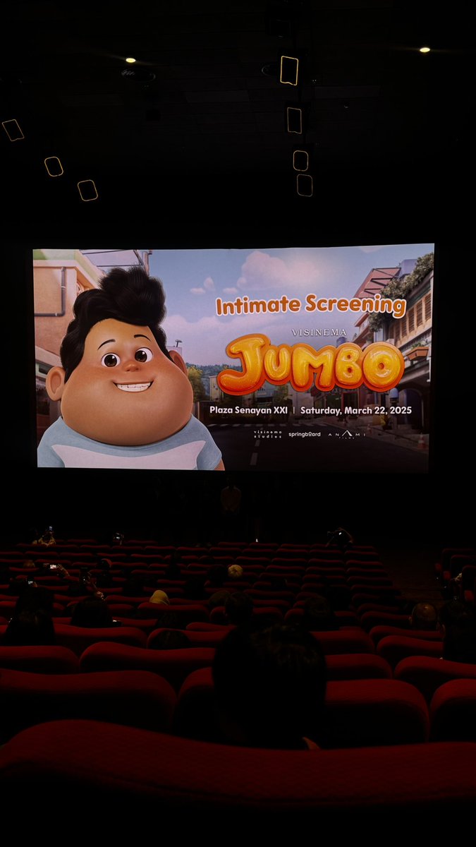 taskyaGN's tweet image. Baru kelar nonton #FilmJumbo 🥺🫶🏾 nangis seada2 nya kangen eyang uti. Scene Don ngbrl sama Oma nya di kamar bikin dar der dor air mataa. Bangga sih jujur Indonesia punya Film animasi yang bikin senyum2, ketawa, mewek juga 🫶🏾🫶🏾