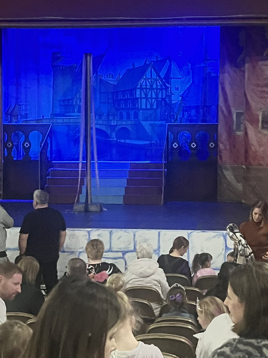 SharplesPerformingArts (@pasharples) on Twitter photo Phenomenal performance of Frozen Jr by the cast and crew at BCMS!
A massive well done to Lucas, Phoebe and Grace who were in the cast.
A group of incredibly talented young actors in Bolton who are destined for bright futures!
Support local productions!
<a href="/SharplesSchool/">Sharples School</a> Phenomenal performance of Frozen Jr by the cast and crew at BCMS!
A massive well done to Lucas, Phoebe and Grace who were in the cast.
A group of incredibly talented young actors in Bolton who are destined for bright futures!
Support local productions!
<a href="/SharplesSchool/">Sharples School</a>