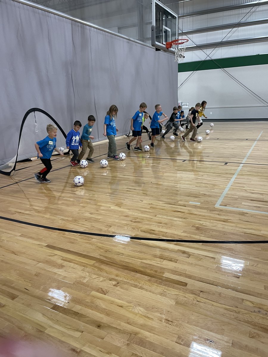 PlayitfwdNE's tweet photo. Looking for a fun way to learn multiple sports, practice movement and agility and get coached by some of the best high school athletes in the area? 🏀⚽️🏐

Sign up for Play It Forward's Spring Multi-Sport Camp at https://t.co/aExAyVI1Z9

April 12 - May 10 (Saturday Mornings)
9:30am - 10:30am
PreK - 2nd Grade
Millard West HS & Skutt Catholic HS
#kidscoachingkids #playitforwardne