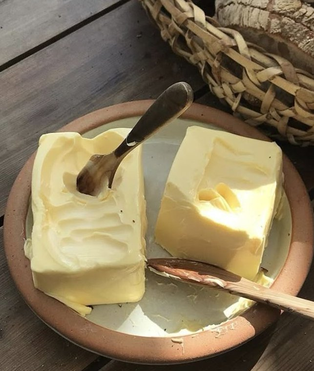 naturallyneve's tweet image. The Bible mentions:

Lamb 200 times.
Raw Milk 50 times.
Cows 270 times.
Pomegranates 33 times.
Sourdough Bread 360 times.
Goats 88 times.
Figs 55 times.
Fish 40 times.
Raw Honey 61 times.
Butter 10 times.
Salt 40 times.
Olive Oil 191 times.

EAT BIBLICALLY.