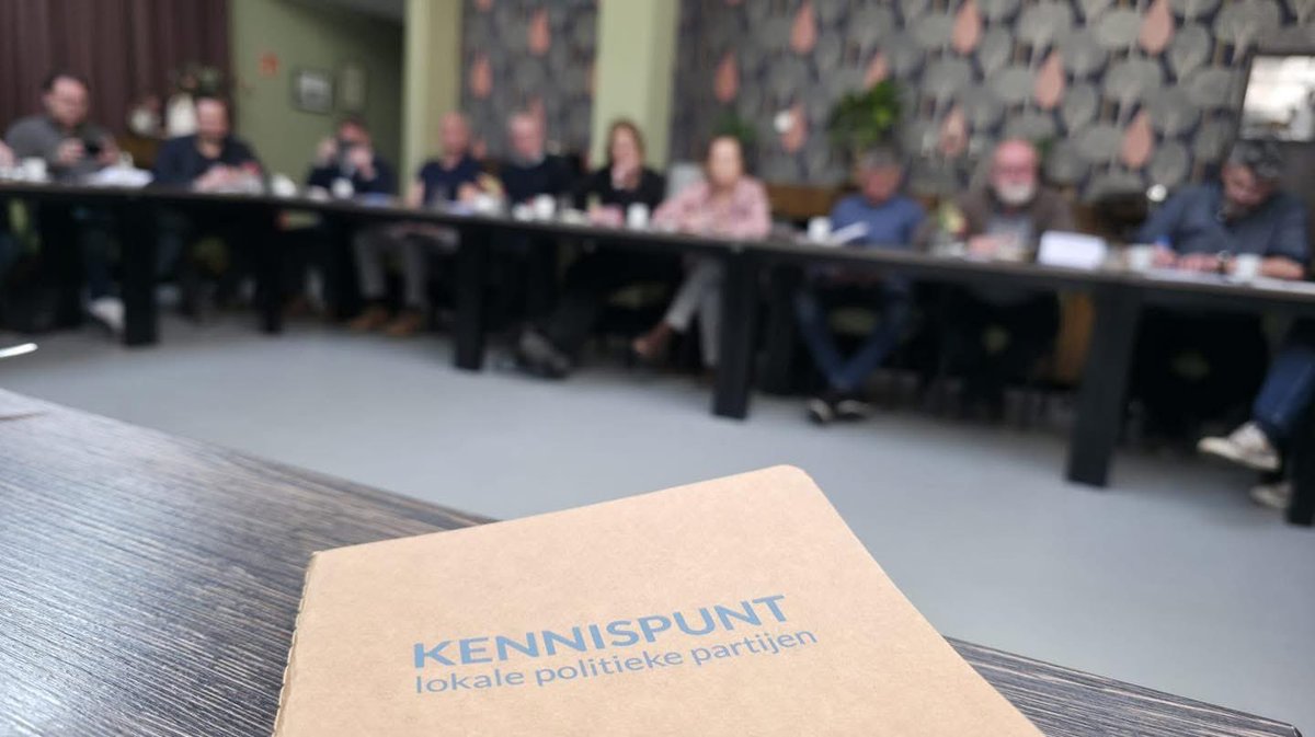Vandaag waren <a href="/ErnstKasteleijn/">Ernst Kasteleijn</a> en <a href="/123Eva456/">Eva Fontijn</a> namens GBD aanwezig bij de training "Verkiezingprogramma schrijven" georganiseerd voor en door alle lokale politieke partijen uit de #achterhoek 💪natuurlijk met hulp van <a href="/KennisPolitiek/">Kennispunt Lokale Politieke Partijen</a> 

We zijn er klaar voor! 👍