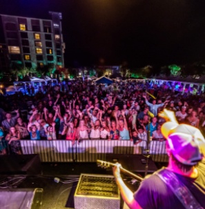 Texas Lifestyle Magazine (@lifestyletexas) on Twitter photo 🎈✨Big news! <a href="/hsbresort/">Horseshoe Bay Resort</a> drops its 2025 event lineup: hot air balloons, live music, holiday fun, lake adventures & more — all in Texas Hill Country! 🎶🌅
👉 Plan your stay: zurl.co/vXziF
📅 April 18-20, 2025
#TexasTravel #HorseshoeBay #FamilyFun #LakeLife 🎈✨Big news! <a href="/hsbresort/">Horseshoe Bay Resort</a> drops its 2025 event lineup: hot air balloons, live music, holiday fun, lake adventures & more — all in Texas Hill Country! 🎶🌅
👉 Plan your stay: zurl.co/vXziF
📅 April 18-20, 2025
#TexasTravel #HorseshoeBay #FamilyFun #LakeLife