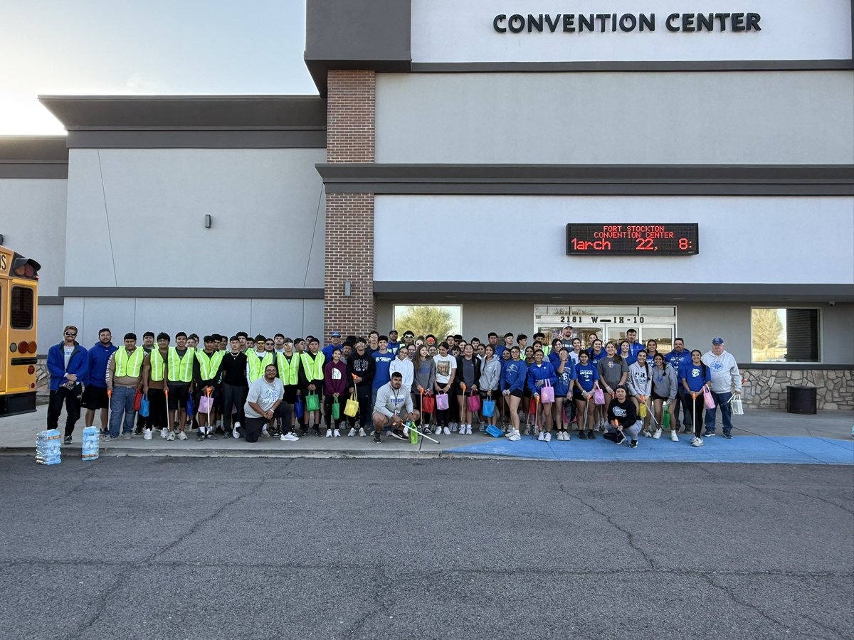 70+ Prowlers, Panthers, and Coaches spent their Saturday morning helping to #keepfortstocktonbeautiful. It takes all of us! #4FS #STS