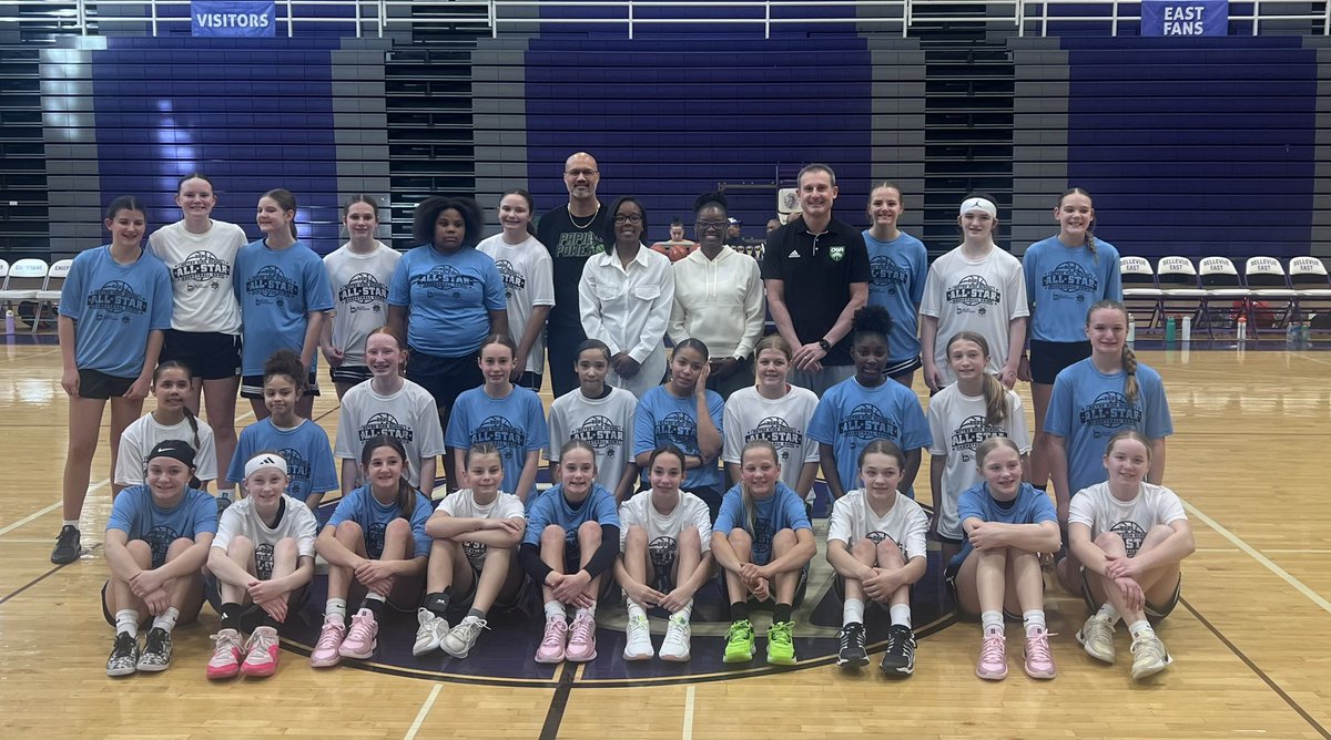 DaveFelici_'s tweet image. The 6th grade Girls game was Tuesday. The White beat the Blue team 44-31 White team led by MVP Hadley Mathies (Kearney Dream) with 9pts and 11 reb. & Skylar Schmitz (Central Force) 8pts. Blue team led by MVP Jordan Werner (OSA)The winner of the 3pt shoot out Stella Boudreau (OSA)