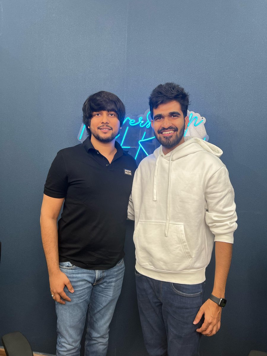 kushallodha548's tweet image. He dropped CA even after scoring AIR 26 in CA Intermediate.

He studied Finance from London School of Economics &amp;amp; then started investing in 2012.

Today, he is an accomplished investor at just the age of 33 with an overall CAGR of 52-55% since inception. 

He even saw a 22X…