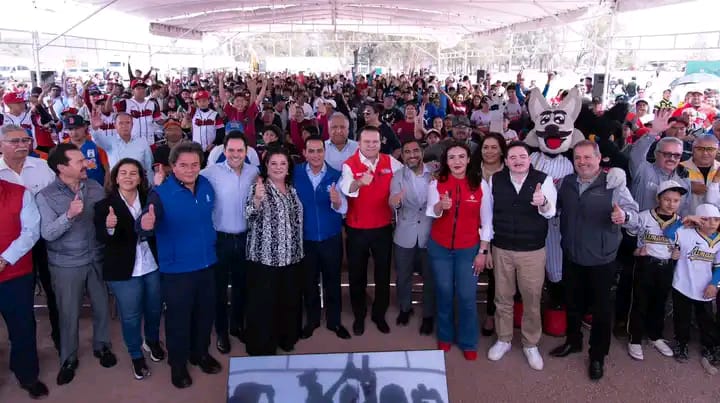 <a href="/AIMPEDGO/">Maquinaria Pesada</a> Presentes en el arranque de la “Unidad Deportiva Estación Central“