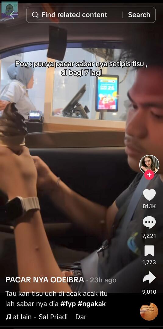 tanyakanrl's tweet image. 💚 guys udah liat videonya blum? sumpah ni orang gapunya attitude, angkuh nya selangit, omongannya sengak. dikira customer cuman dia doang apa wkwk.. ditunggu permintaan maaf sambil sujud ke mbanya