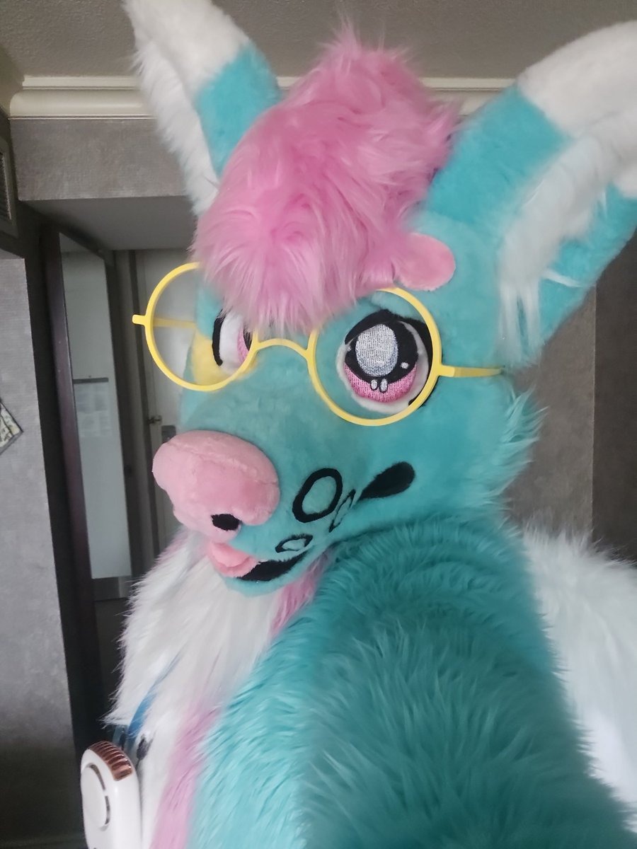 Heading downstairs for some fun <a href="/FurnalEquinox/">Furnal Equinox</a> ! Keep am eye out for a big cuddly corgi 💙