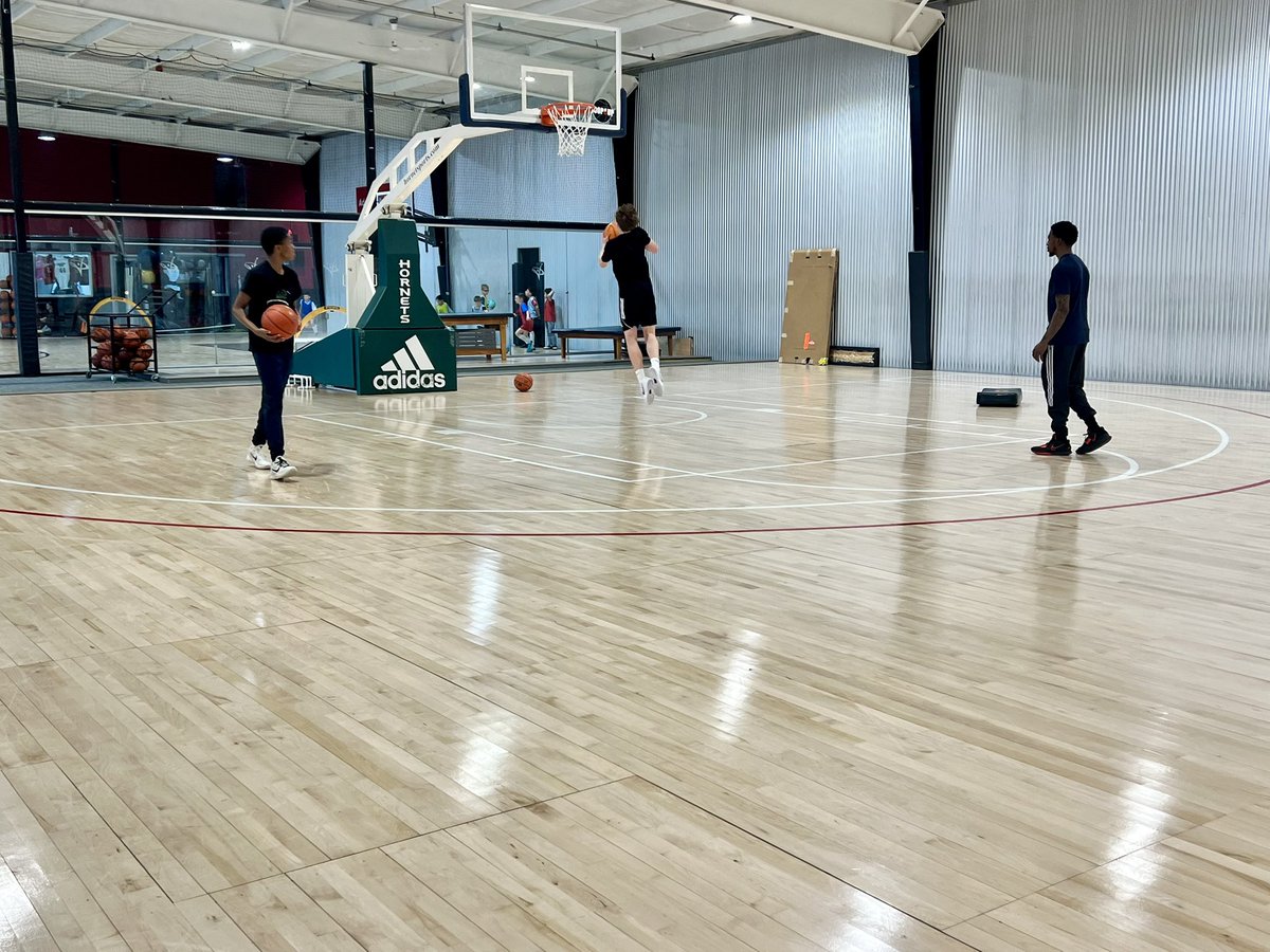 There’s no secret to success – the players who put in the work day in and day out are the ones who see the results. Consistency in the gym separates the good from the great. Proud of those who show up every day and are committed to the process. Keep grinding! 🏀 #HardWorkPaysOff