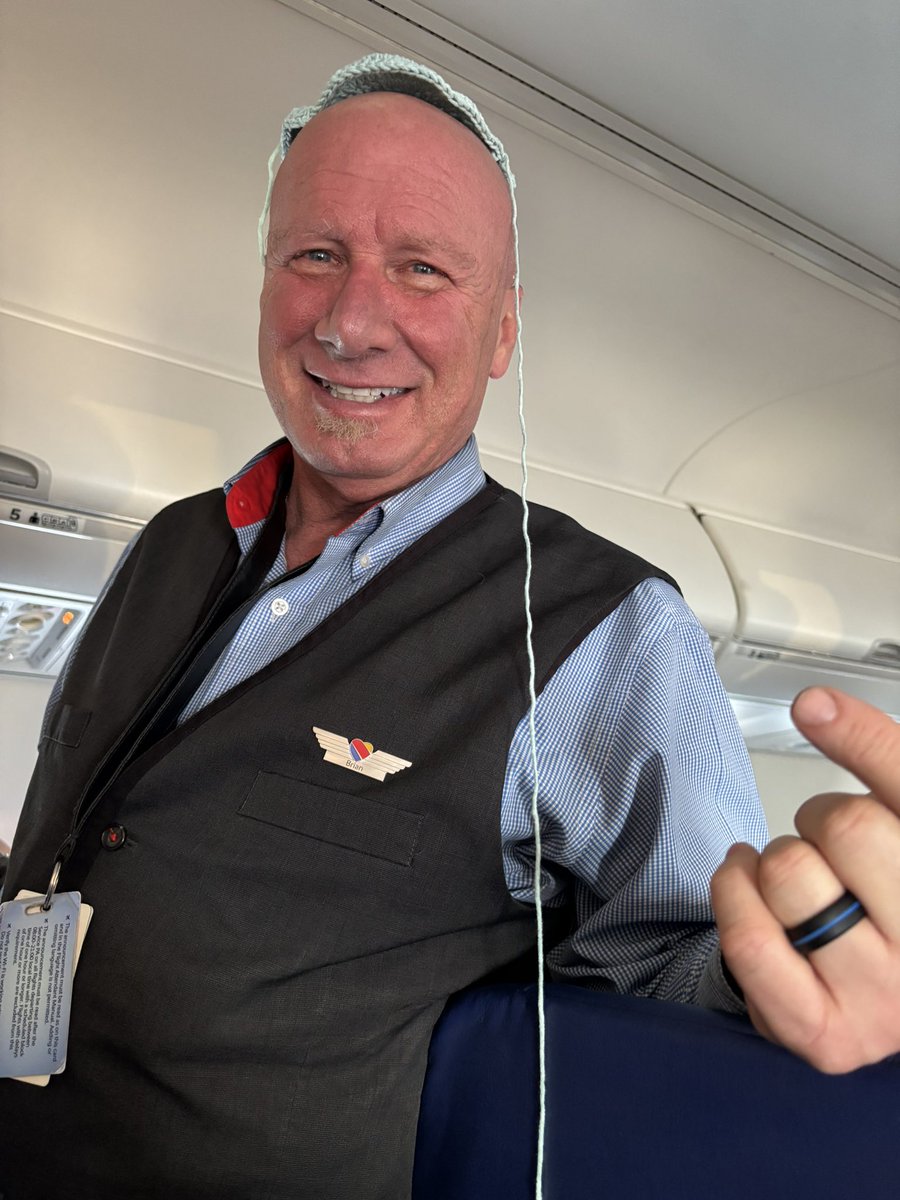 When the <a href="/SouthwestAir/">Southwest Airlines</a> staff want to wear your crochet project before it’s finished….😂  Please don’t tell him it’s actually a market bag…not a beanie!  #SouthwestAirlines  #flight599Cinti_to_Orlando #crochet