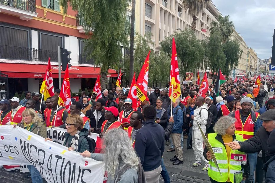 VÉRIFICATION. Marches contre le racisme : non, les manifestants n'ont pas crié "à bas l'État, les juifs et les fachos" à Nice

➡️ france3-regions.francetvinfo.fr/provence-alpes…