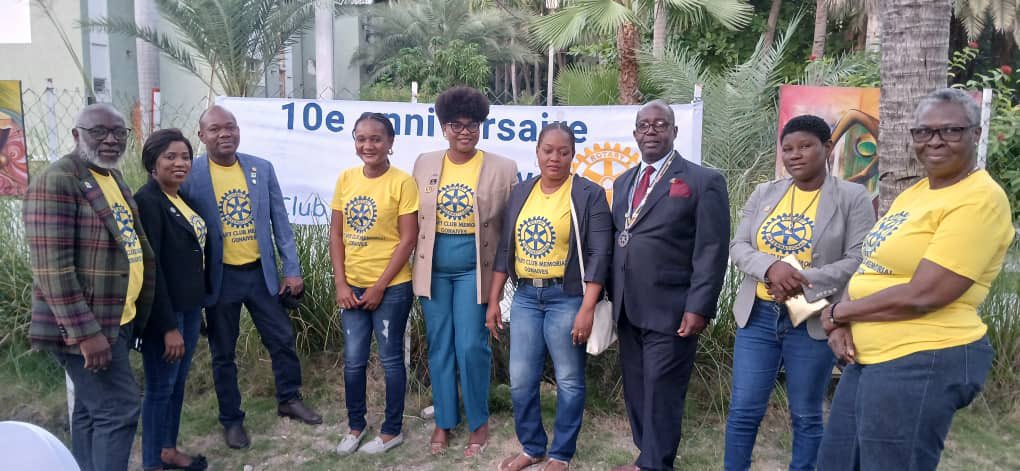 RotaractGves's tweet photo. Le Rotaract Club Mémorial des Gonaives était là le 19 mars dernier à la célébration des 10 années d’existence du Rotary Club Mémorial des Gonaives. 

Revivez en images cette belle célébration 🍾 
.
.
.
.
.
#LeadInspireGrowHopeTransform
#LightRD7020
#RotaractlsLight https://t.co/RHmjNWKx9M