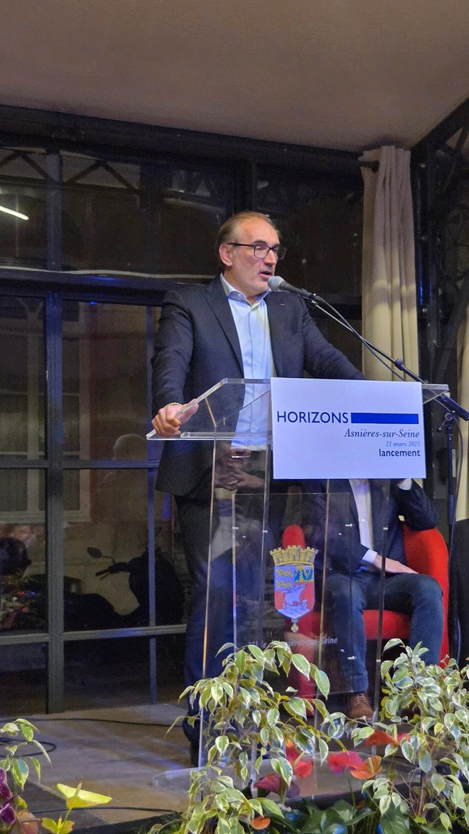 Lancement officiel du comité voisin <a href="/HorizonsLeParti/">Horizons</a> à Asnières hier soir !
Félicitations à sa déléguée <a href="/AngelinaCharef/">Angelina BOURDIER-CHAREF</a> et bon vent à nos amis asnièrois !