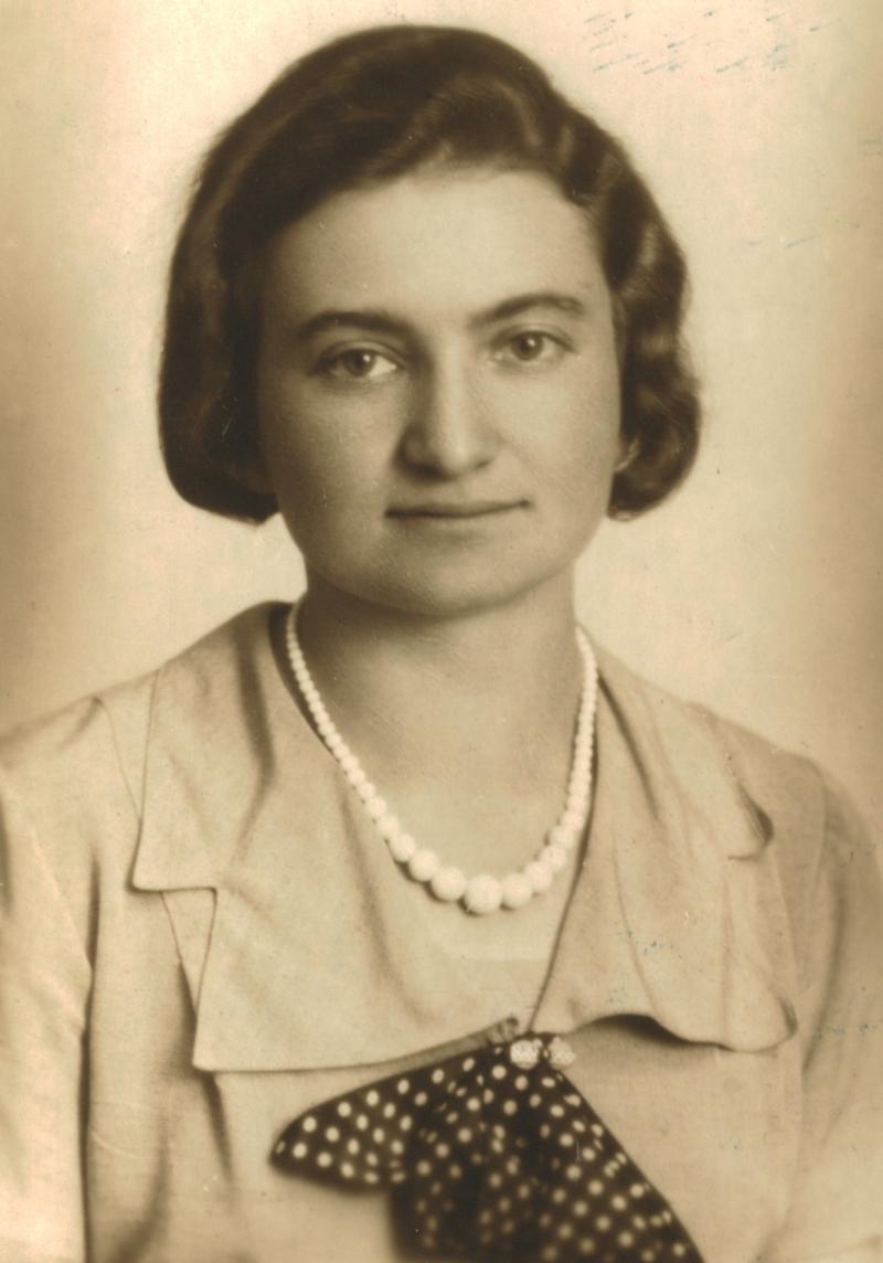 MuzeumAuschwitz's tweet photo. 22 marca 1908 | W Pradze urodziła się czeska Żydówka, Herta Robitschková.

Została deportowana do #Auschwitz z getta w #Theresienstadt 26 października 1944 roku. Nie przeżyła. https://t.co/rBWQMjBg5l