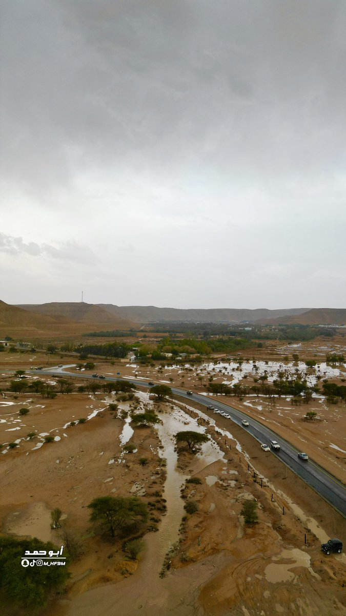 M_HF9M's tweet photo. صور سيل الواشلة جنوب غرب الرياض.. https://t.co/r5ZL9QLifw