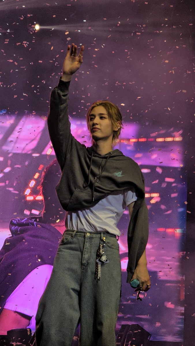 _XuHaoRon's tweet image. AS USUAL!!! NO WATERMARK PICTURES FOR YOU GUYS!!! 

#KNOCK_ON_Vol_1
#BOYNEXTDOORinMANILA
#KNOCK_ON_Vol_1_In_Manila
#BOYNEXTDOOR #보이넥스트도어