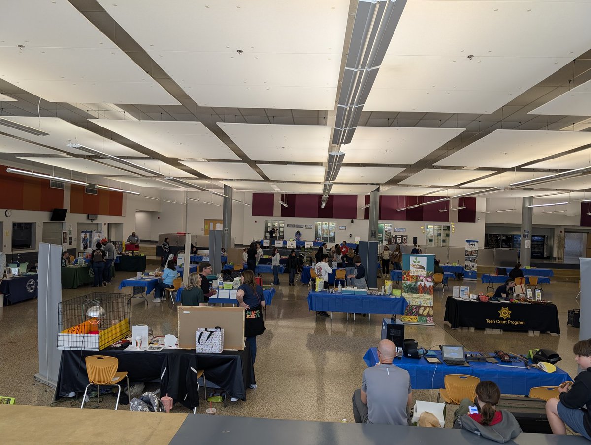 If you aren't at the HITS Expo, hurry up and get to St. Charles ASAP!