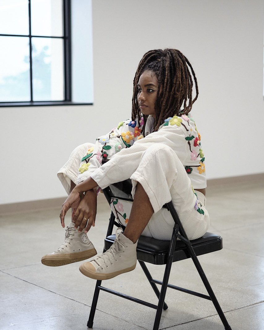 Jenifer | ONELOVE | NFTNYC2025 (@jeni_pepen) on Twitter photo Visible Violets Artist Spotlight 💜
Shanelle Julia Rosita <a href="/iamjuliarosita/">shanelle julia rosita | visual artist</a> is an abstract artist & interior designer from Brooklyn.
Her vibrant marker & digital drawings lead you through colorful labyrinths of form, rhythm, & emotion. Visible Violets Artist Spotlight 💜
Shanelle Julia Rosita <a href="/iamjuliarosita/">shanelle julia rosita | visual artist</a> is an abstract artist & interior designer from Brooklyn.
Her vibrant marker & digital drawings lead you through colorful labyrinths of form, rhythm, & emotion.