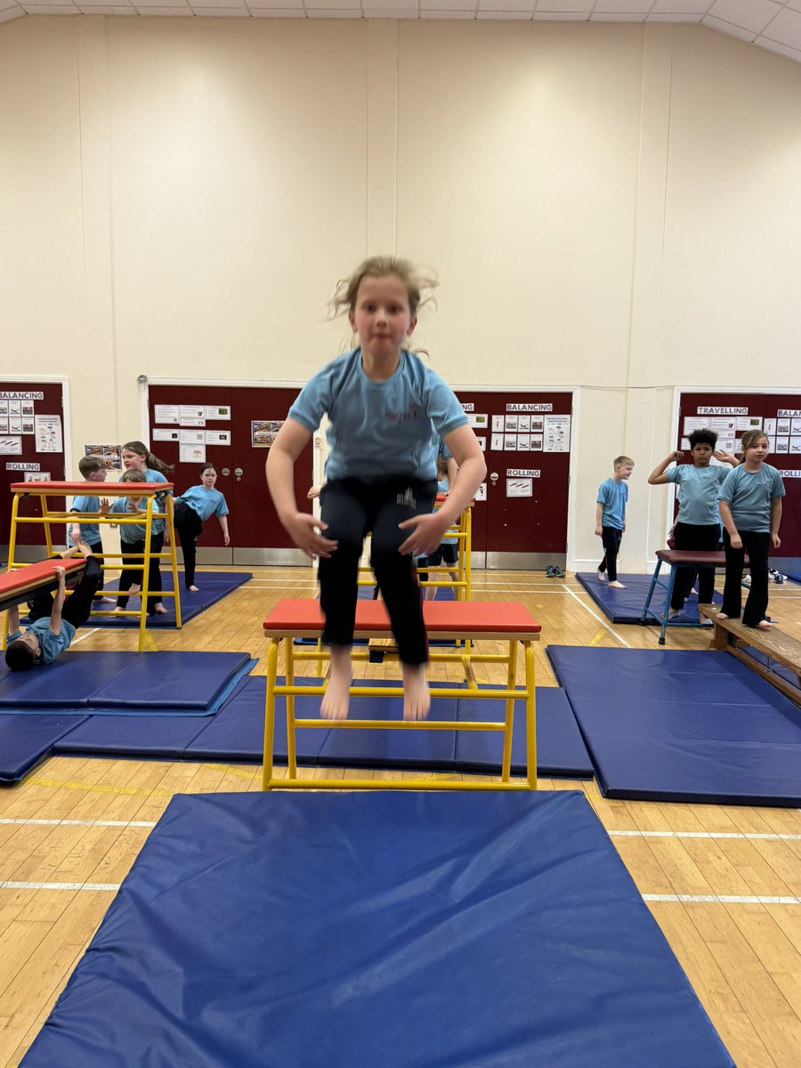 pondparkp4's tweet photo. Jumping into the weekend in P4McC! Our latest gymnastics session looked at developing our jumping skills! https://t.co/dJfOtTQC9g