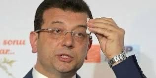 İmamoğlu ve ekibi adliyeye sevk edildi.

Kuvvetle muhtemel Ekrem terörden değil yolsuzluktan tutuklanır.

CHP meclisten yeni bir başkan seçer ve süreç devam eder.

Ekrem'e bir operasyon çekildi ama çeken Erdoğan değil CHP'liler.

_____
#TehlikeGeliyor #sarachanedeyiz
#Tutuklama