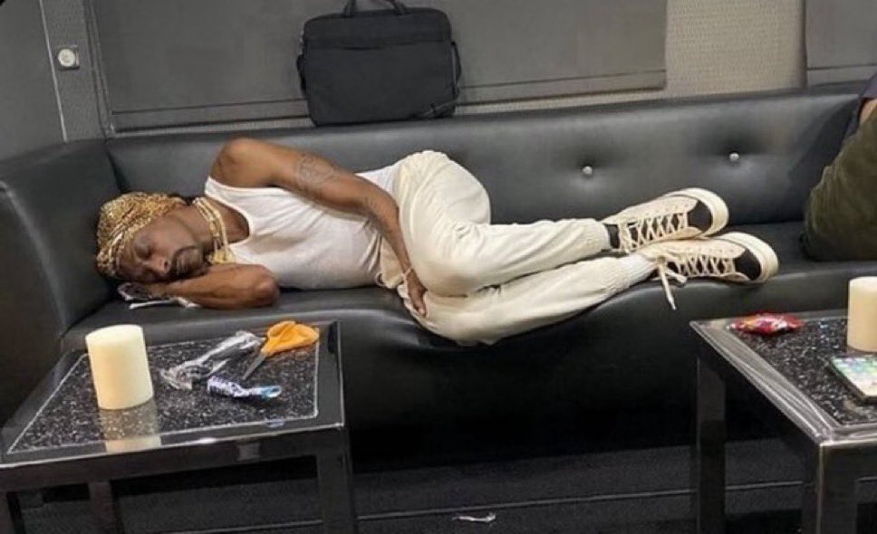 lokymann's tweet image. Me as soon as I get home from anywhere: