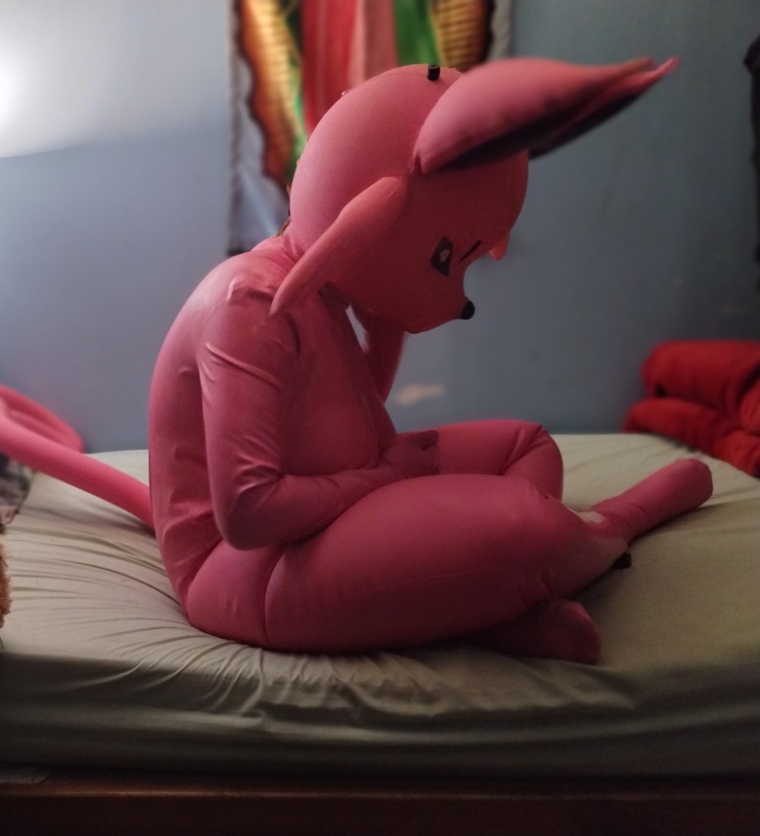 *Mphmph- MPHMPPH!*

Oh host... You never learn your place... Her- Let's have fun... Reminding you of your place~ 🩷🩷🩷

*MPHMMMMM!~ ❤️*

Oh yes~ That's it... Just fall in deeper and submit, your struggles will soon be over~ 🩷🩷🩷🩷🩷

#SqeakySaturday #LatexPokemon #LatexEspeon