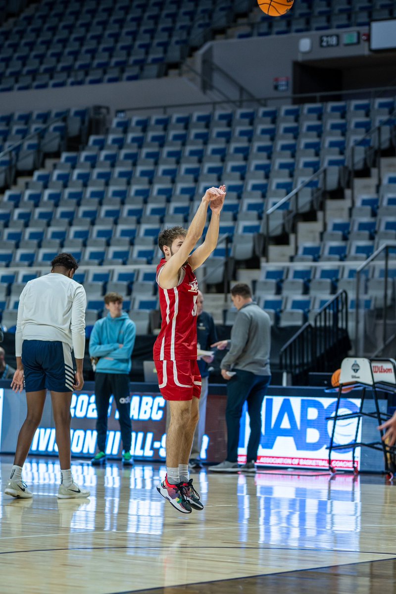 Scenes from the NABC Division III College All-Star Game!

Team Fenlon leads Team Lambert at the half, 52-38!