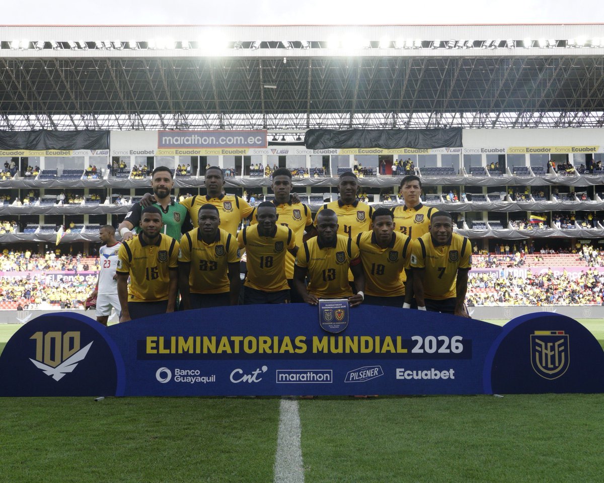 DanielNavasV's tweet image. Destruir es facilito. Construir es lo más difícil. 

Se ha confeccionado una gran selección. Ha costado y sigue costando, pero hay plantel para el presente y también para el futuro.