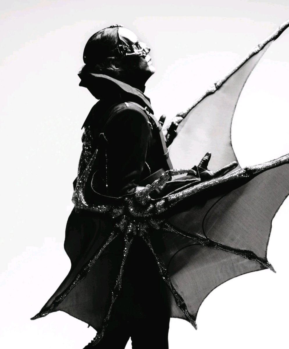 🤍 THE PHANTOM OF THE OPERA 🤍
(yes, this is Papa V Perpetua)