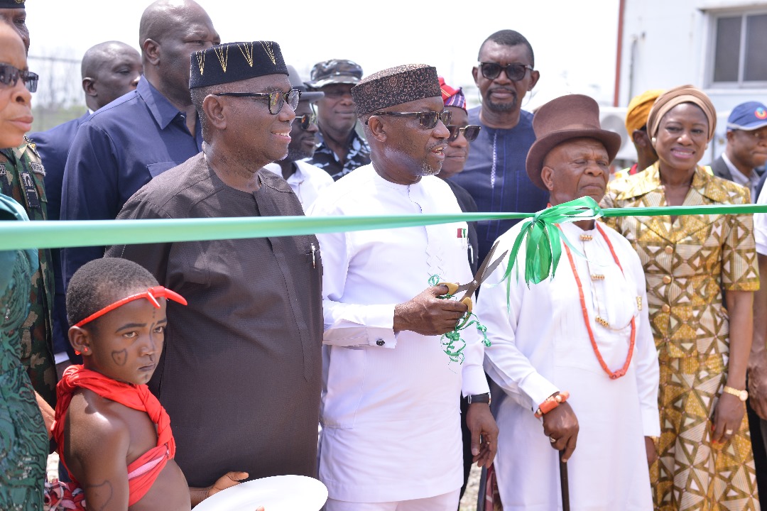 🤯 History made! 
Nigeria's first LPG extraction &amp; gas-to-power plant now operational in Rivers State!  Developed by the brilliant Prof. Adegbulugbe (OAU alum!). This project tackles flaring, boosts energy security, &amp; creates jobs! Huge wins!#NigeriaEnergy #GasToPower #Innovation