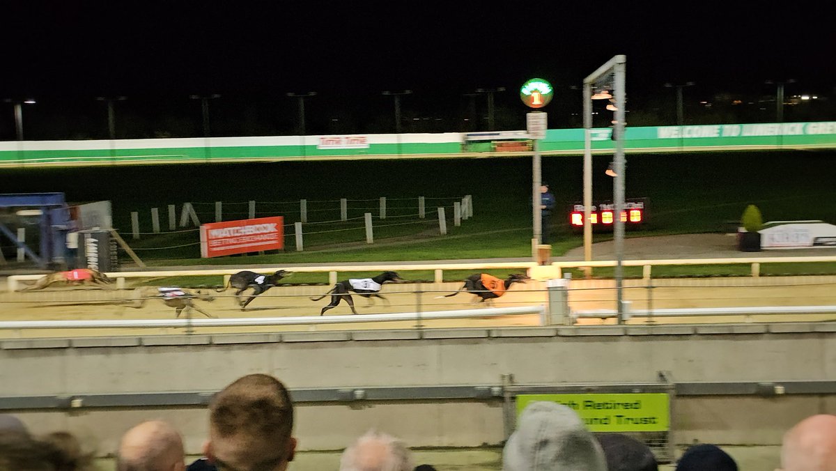 🐾 Con and Annie Kirby Memorial 
Round 1, Heat 4

1️⃣ Ballymac Axel <a href="/gbgaaclublimk/">Granagh Ballingarry</a>
Our 🇬🇧 contender wins <a href="/BonvilleRacing/">Bonville Racing Kennels</a>
2️⃣ Bogger Pat <a href="/OolaGAA/">Oola GAA/LGFA</a>
3️⃣ Ballymac Dave <a href="/ClaughaunCLG/">Claughaun GAA</a>
4️⃣ Knockard Hero <a href="/CappaghLKGaa/">CappaghLK Gaa</a> Handball
 ⏱️ 28.40

#Kirby2025 #GoGreyhoundRacing #ThisRunsDeep