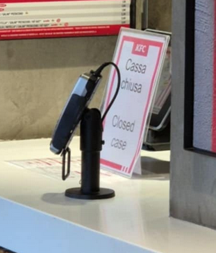 kccmt's tweet image. Lo strano caso della cassa chiusa
@terminologia