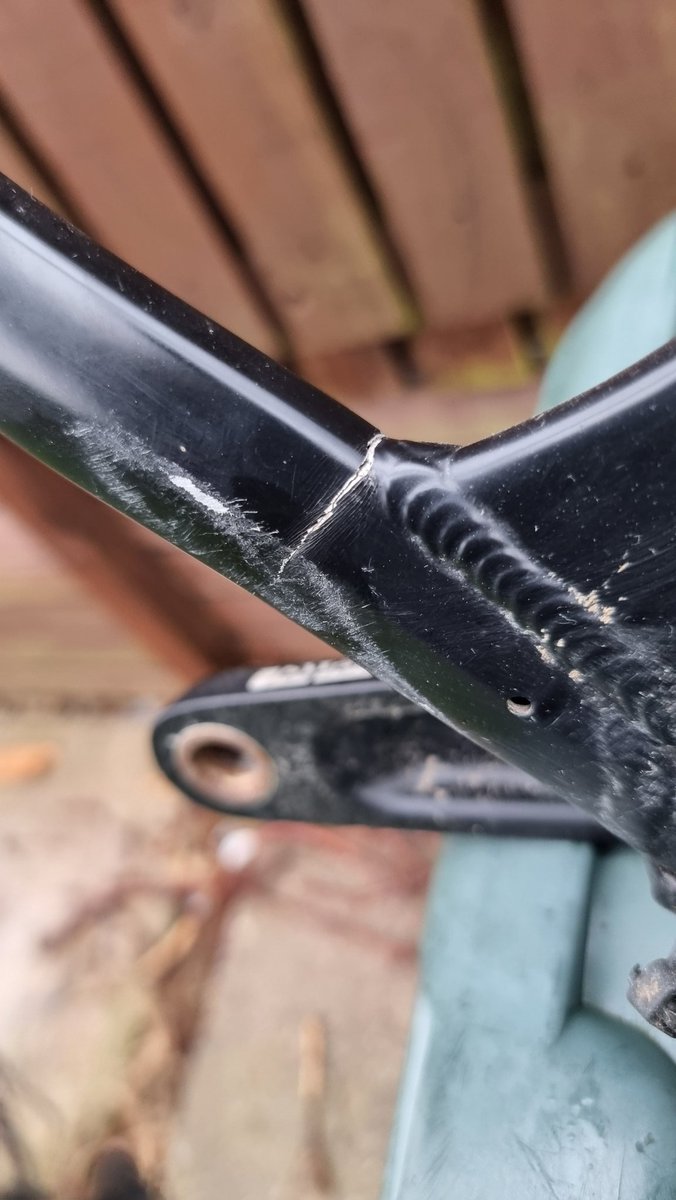 Really annoyed with myself. Bought myself a project bike literally checked the frame 3 times at the shop, what's the first thing I notice when I bring it home. How the he'll did I miss that