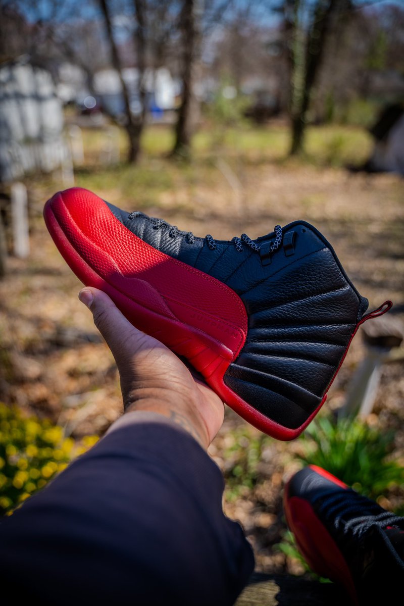 KingKongFresh00's tweet photo. 🤧 Can never go wrong with a pair of Flu Game 12’s… 🤧 The Black &amp; Red icon that just keeps being iconic. 🤌🏾🤌🏾. #wearyourkicks #kotd #flugame12 https://t.co/EgD1xN7Brv