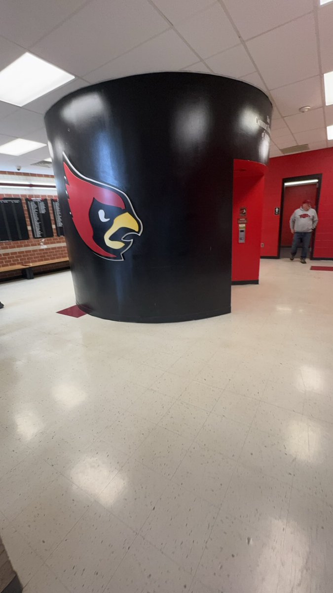 rattiner_jake's tweet image. Had an amazing visit @CatholicU_FB today! Thank you to the staff for the hospitality! Thank you to @Coach_Beech42 @CoachMikeGut @CoachMattyVogel for showing me around campus and practice! Looking foward to getting back on campus!!