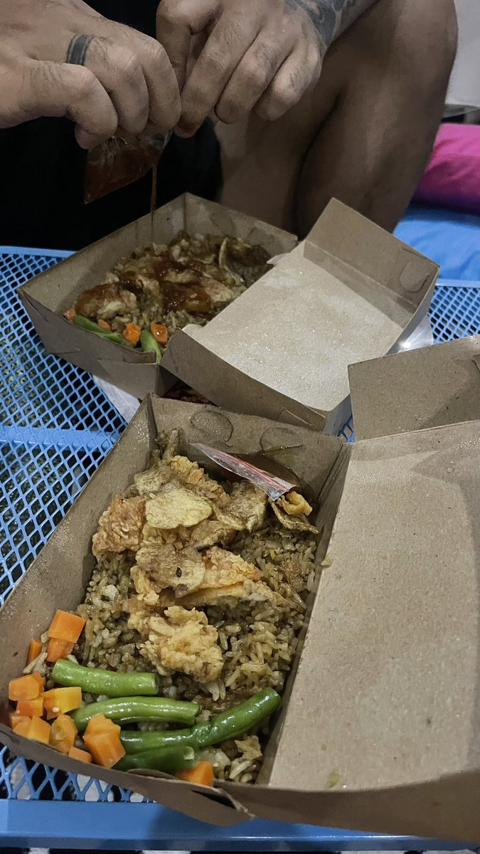 sahurku dimasakin mbak <a href="/oy__soe/">oy</a> ukhuyyyyy🤩