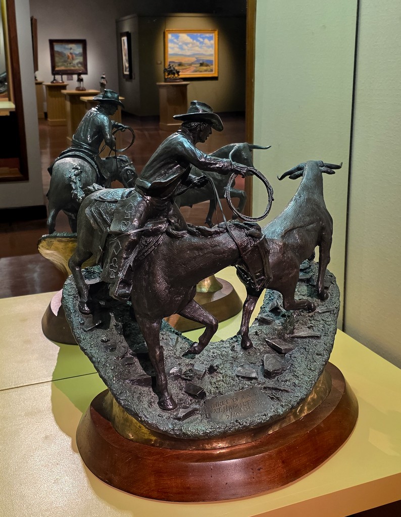 On Friday, March 28th, the Son of the West Exhibit featuring sculptures by the late Jim Hamilton will be open to the public!
#jimhamilton #westernart #southwesternart #sculpture