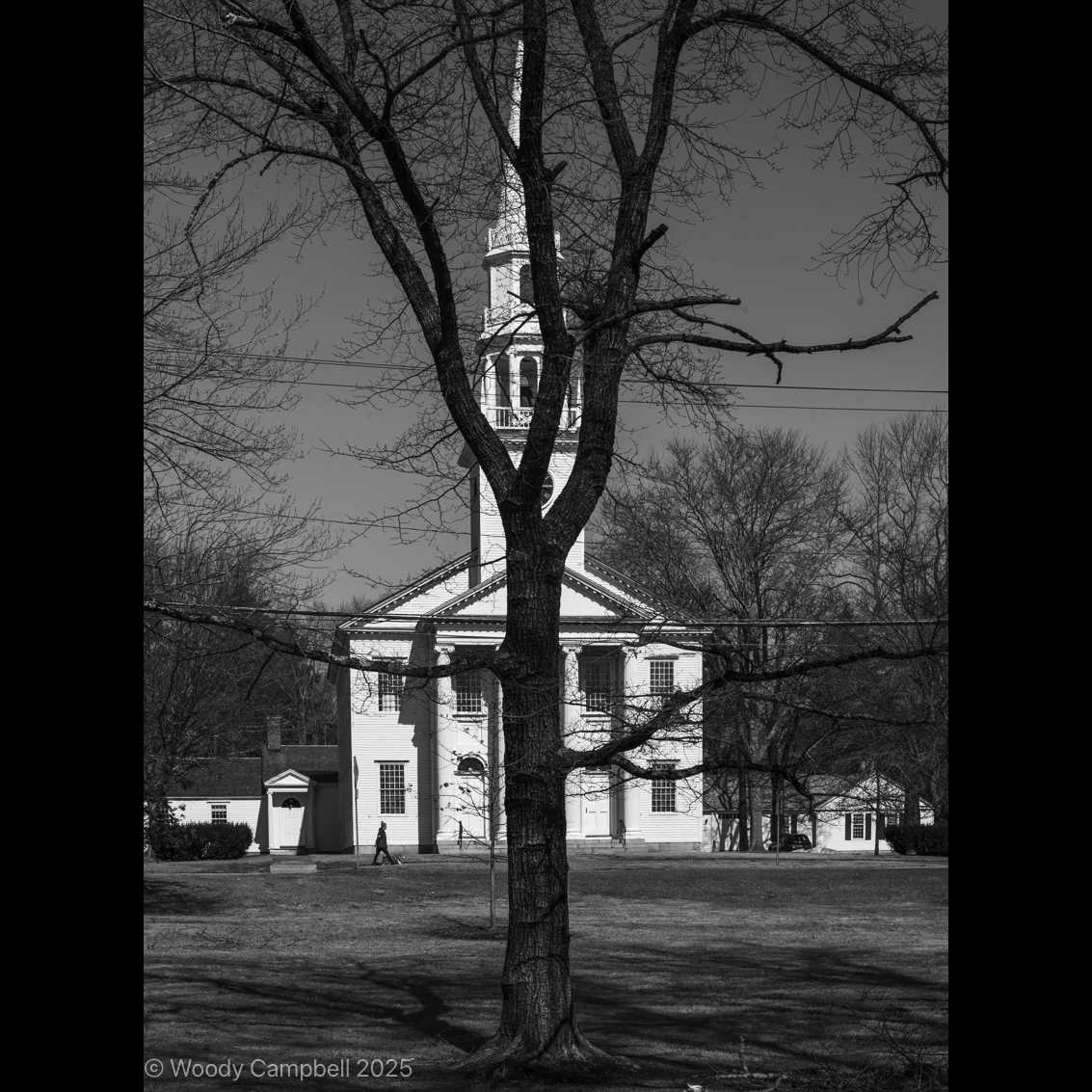 Woody_Campbell's tweet photo. Now.  History stands tall in Litchfield, CT. Day 5626 of one photograph every day for the rest of my life.

#LitchfieldCT #BlackAndWhitePhotography #LeicaM11Monochrom #NewEnglandCharm #HistoricPlaces #StreetPhotography #DailyPhotoProject #HistoricLitchfield https://t.co/DPYgQtEdt5