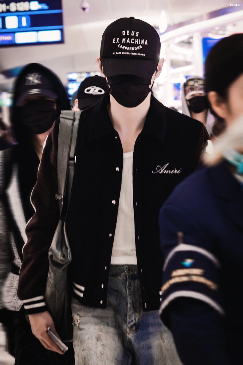 Twinkle_021208's tweet photo. 250323 🛫️
#엔하이픈 #성훈 
#ENHYPEN #SUNGHOON https://t.co/WJsf3UOllS