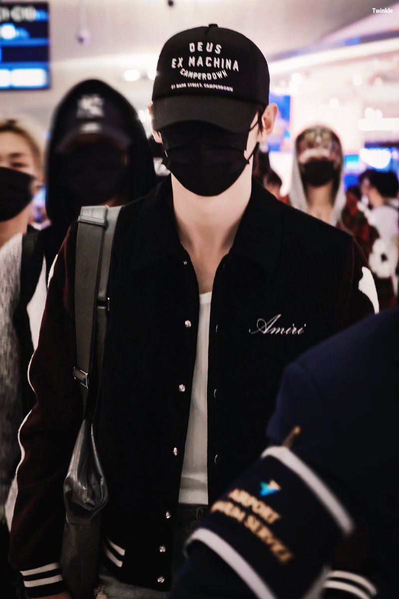 250323 🛫️
#엔하이픈 #성훈 
#ENHYPEN #SUNGHOON