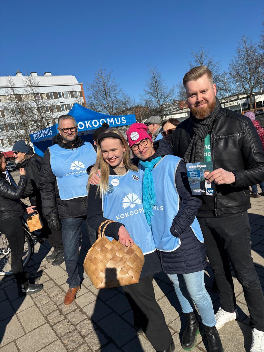Ilon kautta kohti kunta- ja aluevaaleja!☀️ Arvokkaita keskusteluita ja kohtaamisia Forssan Torilla ja Ypäjän keskustassa. Kiitos kaikille🧡