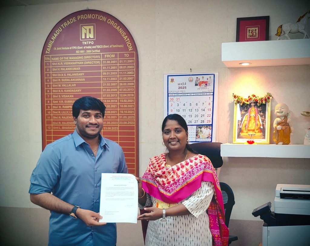 BrightRayTeam's tweet photo. @BrightRayTeam receives Appreciation Certificate from The Managing Director Chennai Trade Centre for the corporate film &amp; marketing films created for the promotional activities https://t.co/PQuYMhu9xJ