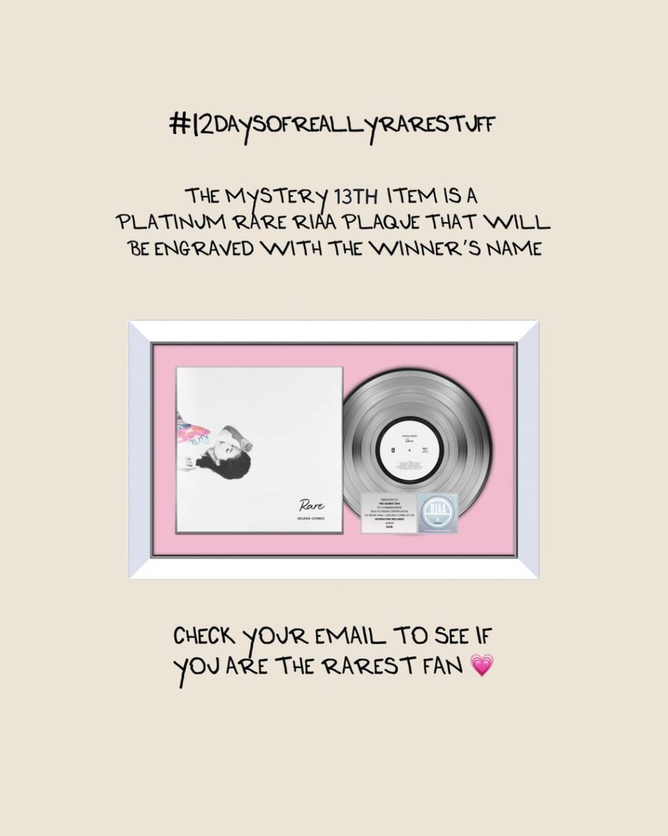 _selenagomezecu's tweet photo. Selena Gomez en agradecimiento por participar en el #12DaysofReallyRareStuff ๐ ยกEn el sitio web oficial puedes crear tu propia Placa Rare!
https://t.co/QDQ0oC0FJp https://t.co/I8c9x7U2NH