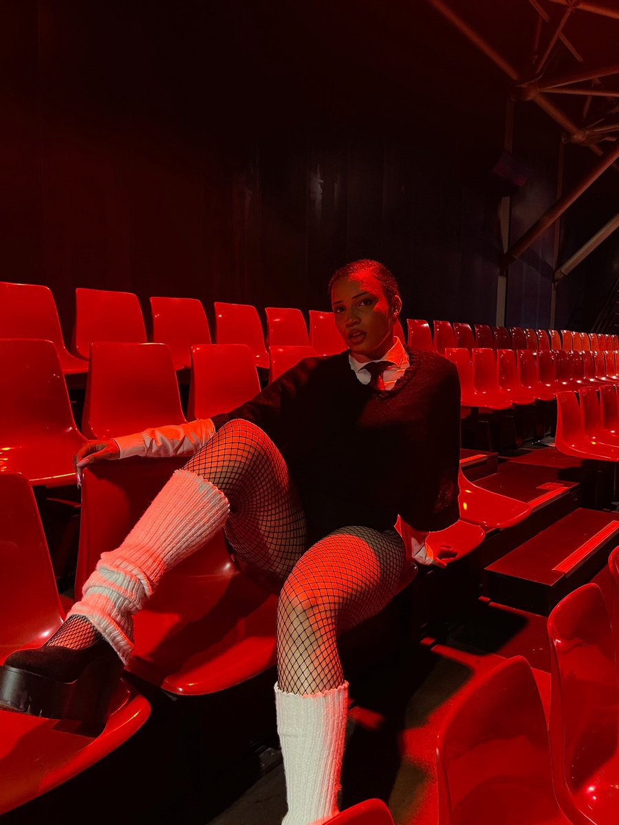 groovybugatti's tweet image. bugatti with the IE  

#JENNIE #RubyExperienceParis