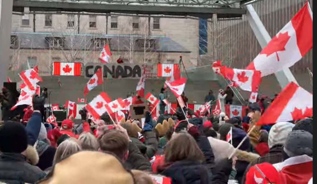 harryt59_harry's tweet image. 3 years ago Pierre Poilievre was part of a convoy that flew our flag upside down. Flew Trump 2024 flags, confederate flags &amp;amp; Nazi flags.
I will never forget that. 
Today Canadians are coming together for a national unity rally. We have taken our country back #ElbowsUpCanada